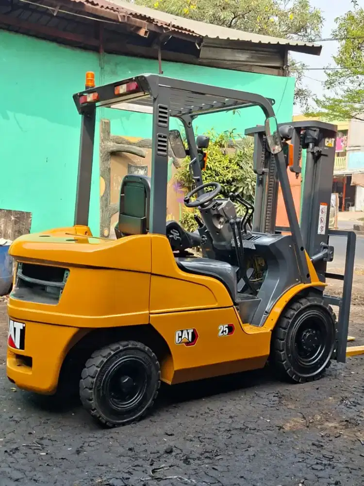 Forklift Caterpillar 2,5 Ton,3 Meter,Manual,Mesin S4S,Tahun 2018