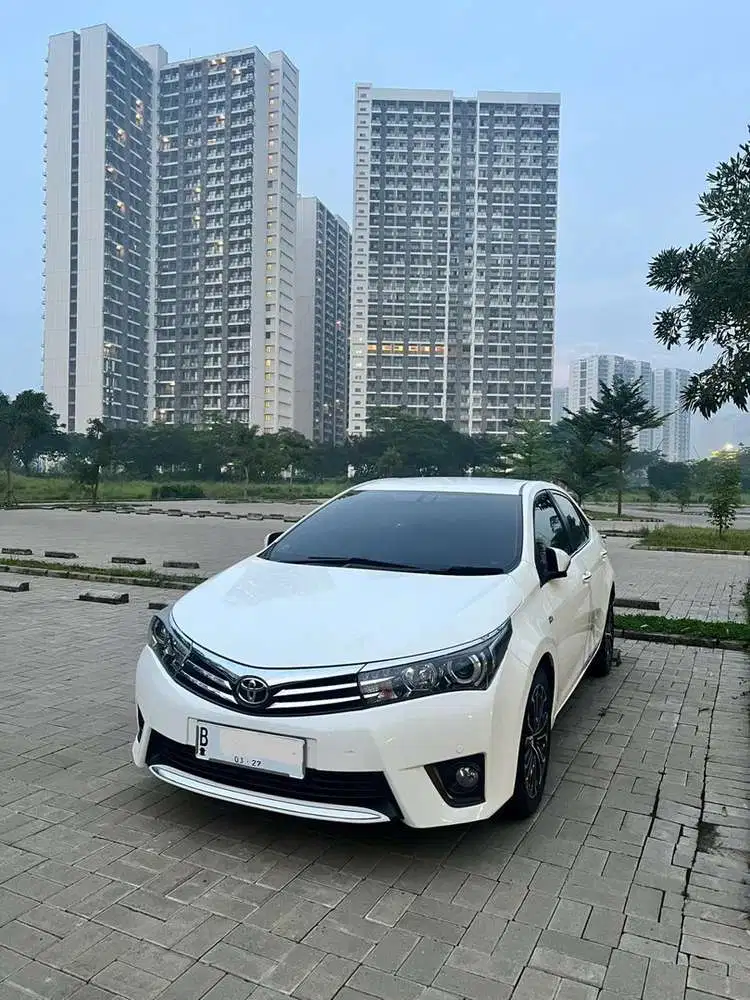 Toyota Corolla Altis 2015 Bensin