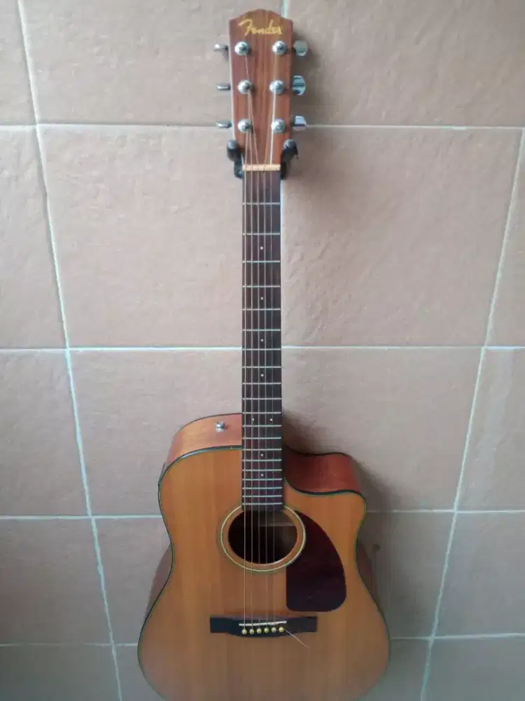 Jual gitar akustik merk fender