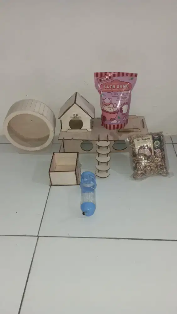 Perlengkapan hamster