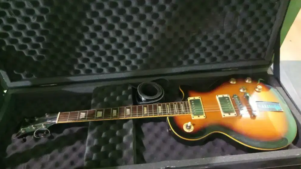 Gitar Listrik Ephipone
model gibson