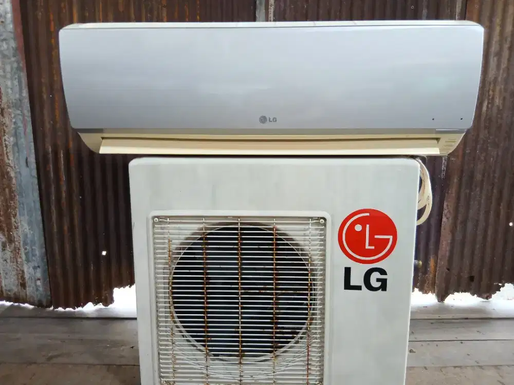 MENJUAL AC BEKAS 1/2 PK KOMPLIT