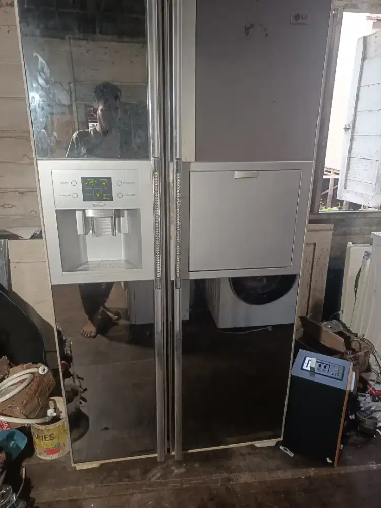 Dijual kulkas LG side by side siap pakai