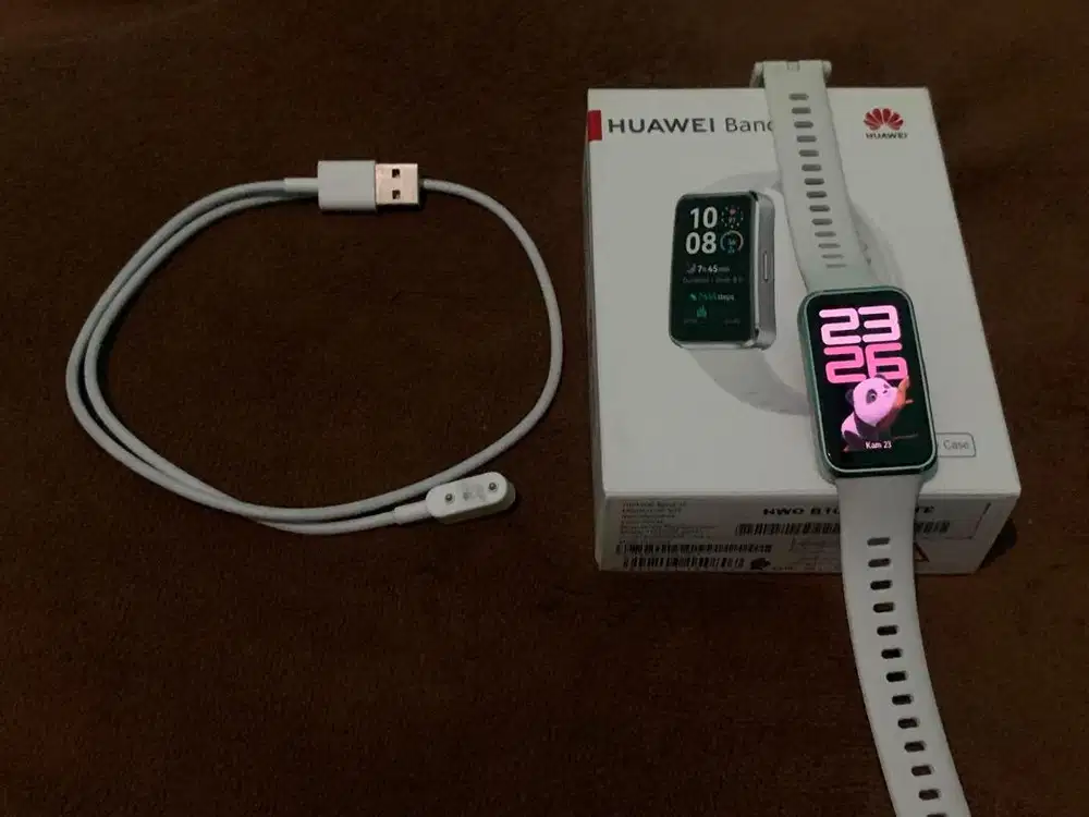 Huawei band 10.