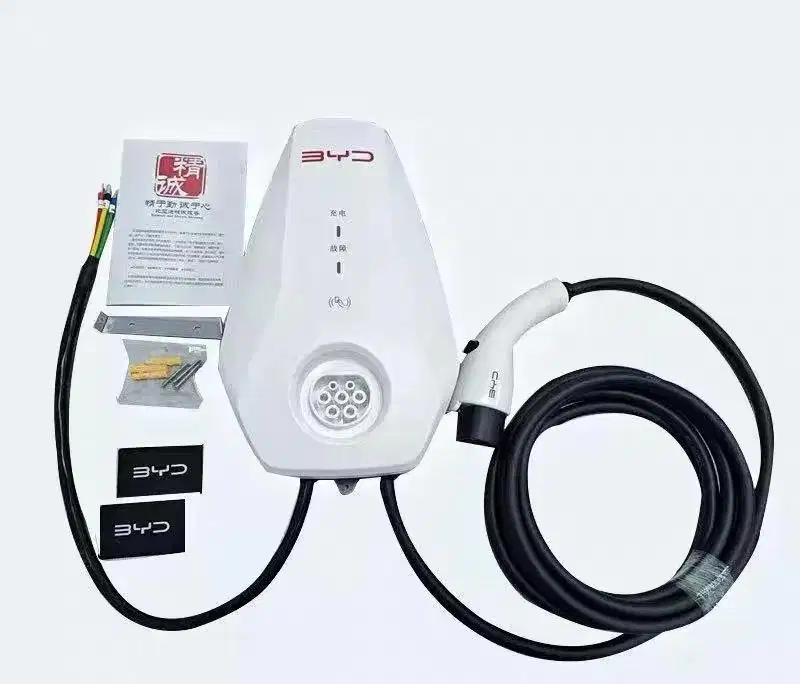 Charger Mobil Listrik BYD EV Wallcharger 7kW 32A Type 2 IP68 RFID 5M