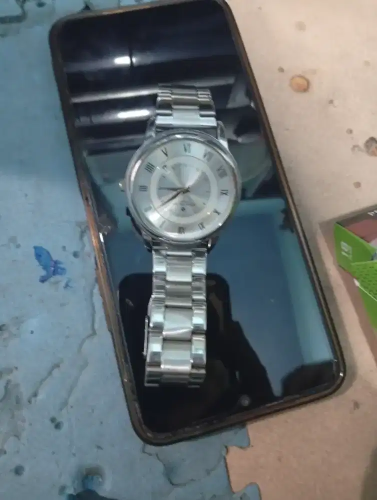 Jam Tangan Analog Rantai Baja - Cocok

Harian & Kerja
