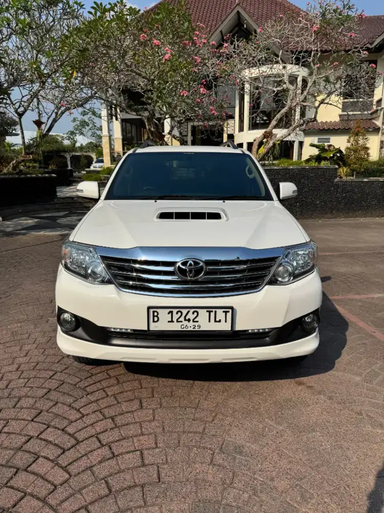 TOYOTA FORTUNER VNT ISTIMEWA PAJAK BARU