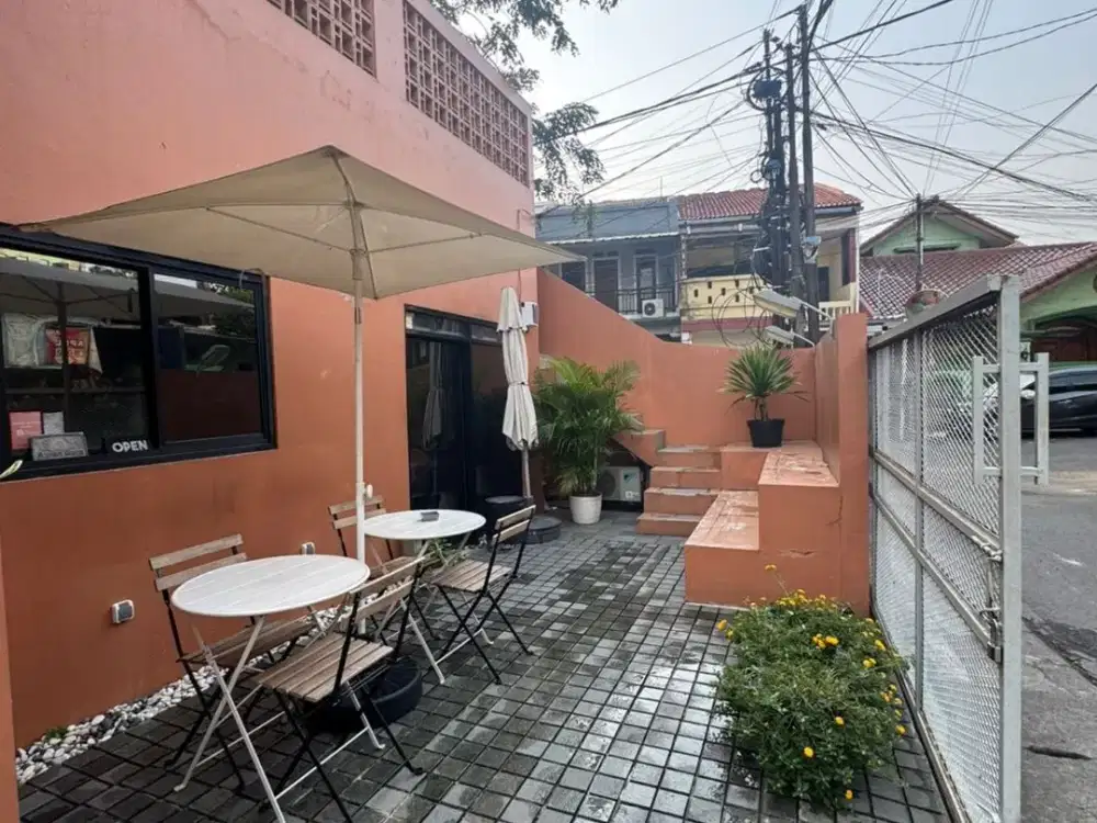 Disewakan Bangunan cafe di pondok kelapa duren sawit,jakarta timur
