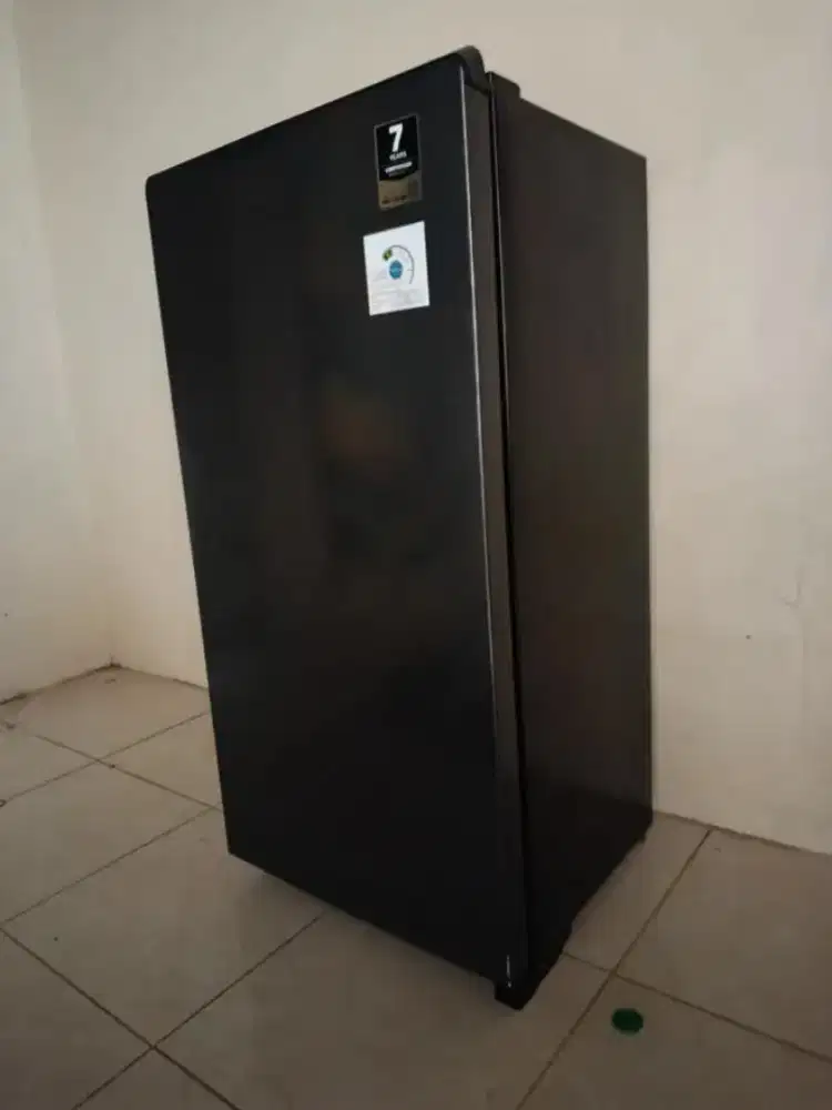 Kulkas 1 pintu Aqua AQR D205