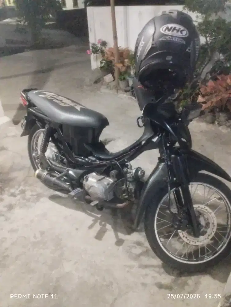 Di jual motor Honda Supra fit new,pajak mati,surat2 Lengkap.