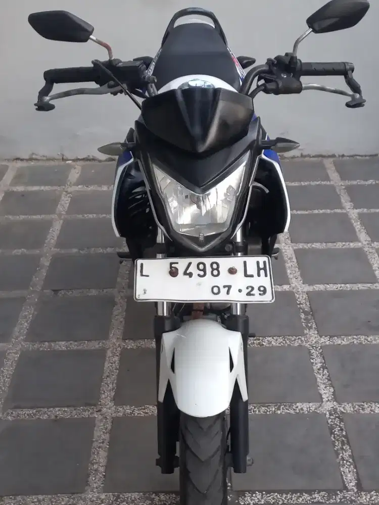 Honda cb150r 2014