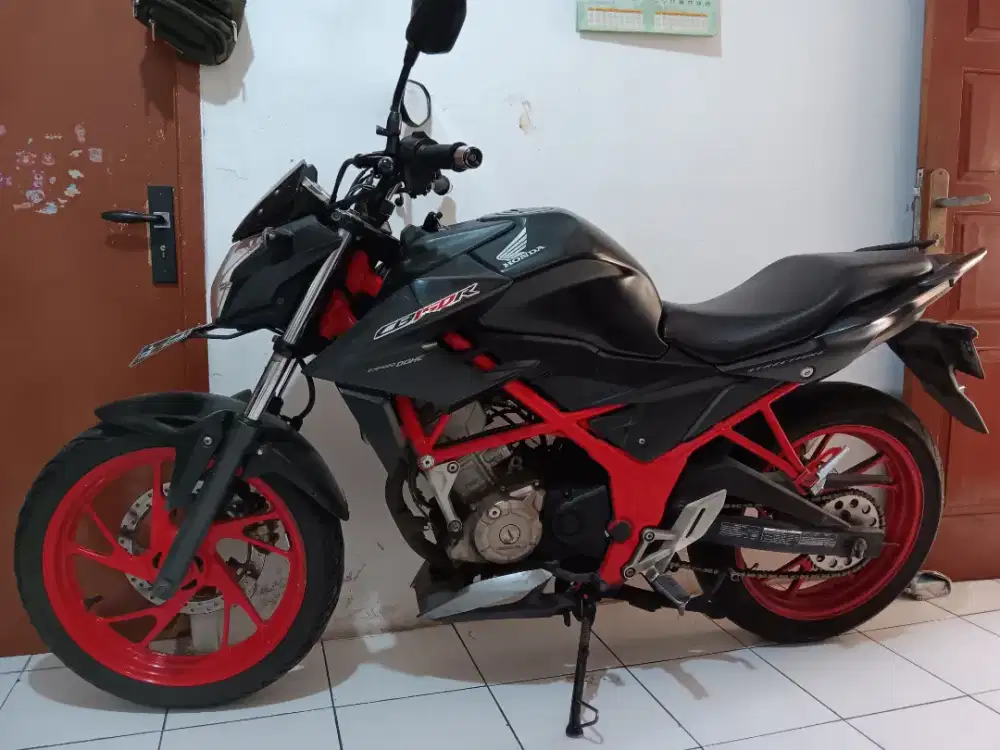 Di jual Cb150r.