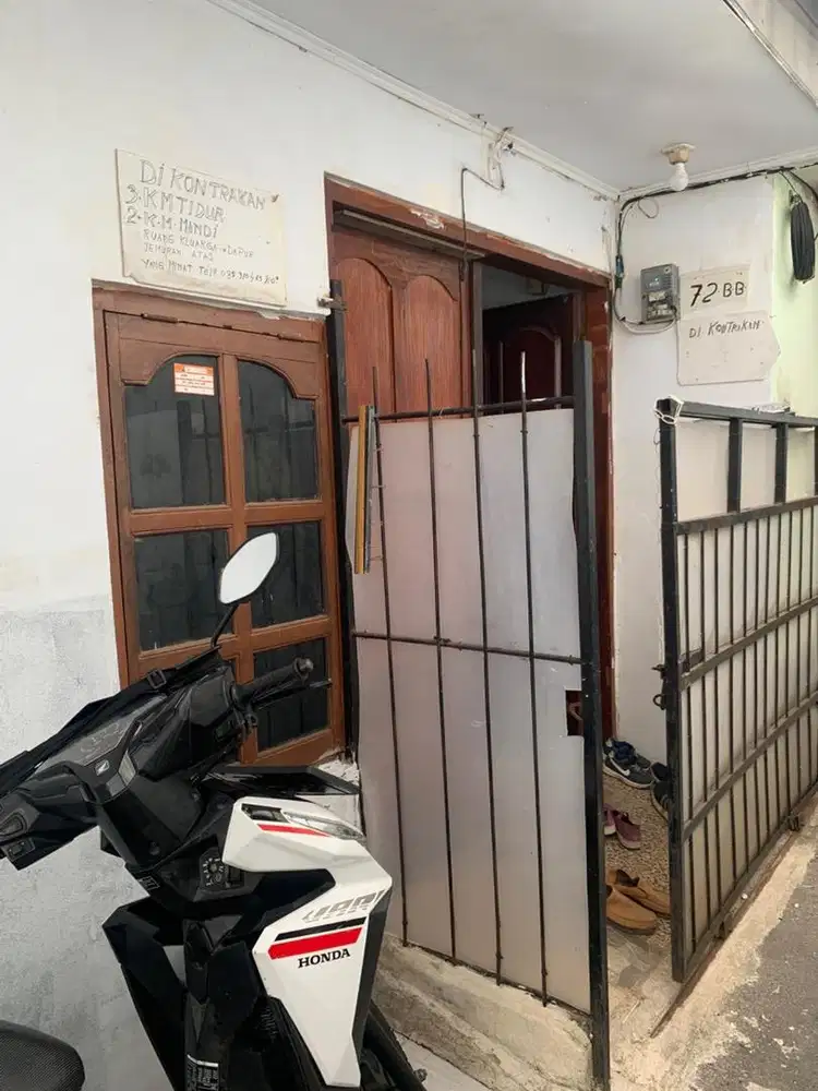 Disewakan Rumah Jalan Durian Jagakarsa Dekat Halte Ragunan Akses Motor