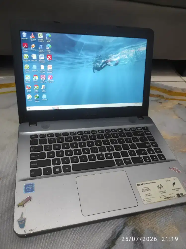 Dijual Laptop 500rb Nego Asus Intel Celeron 4GB