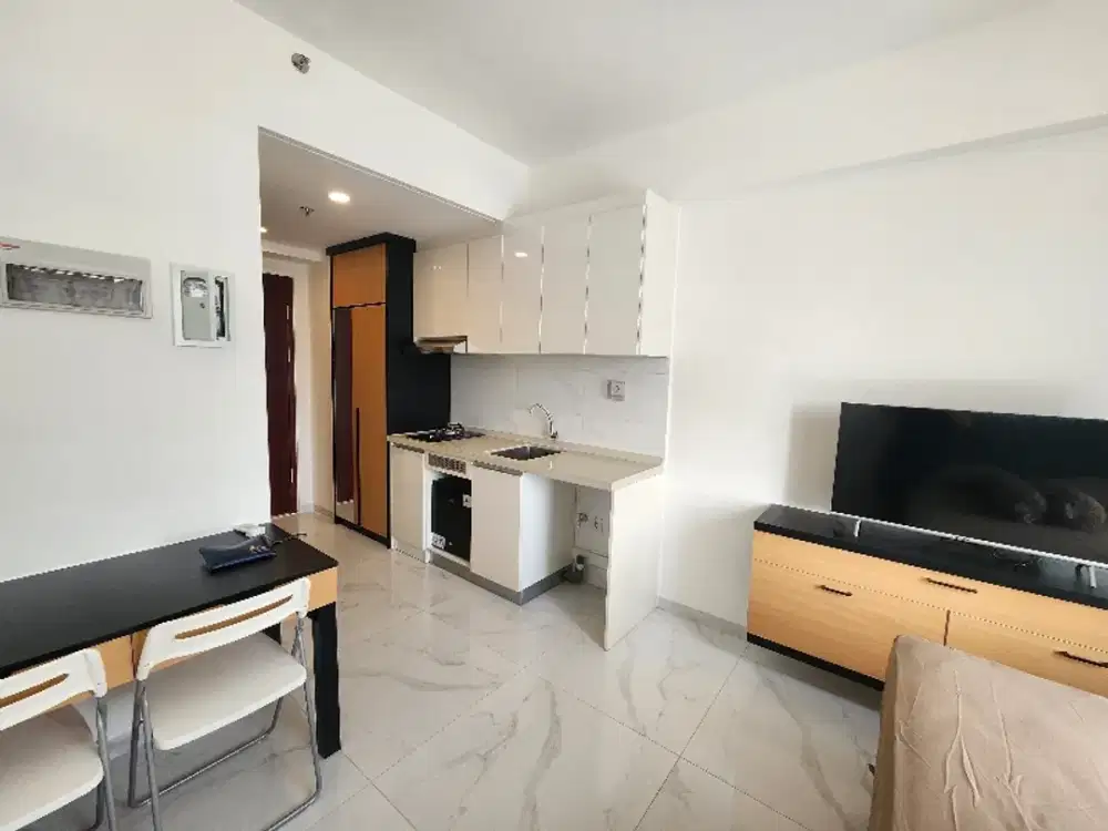 DISEWAKAN SKYHOUSE ALAM SUTERA 2 TEMPAT TIDUR, HARGA TERMASUK IPL