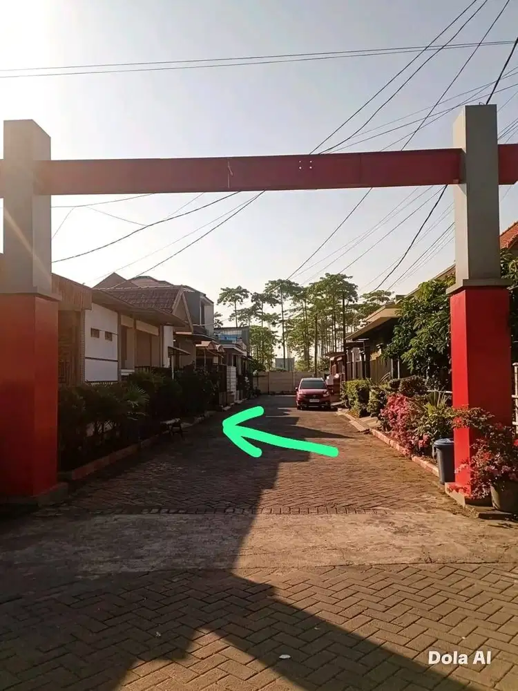 Rumah pribadi, bukan over kredit. Sertifikat SHGB atas nama sendiri.