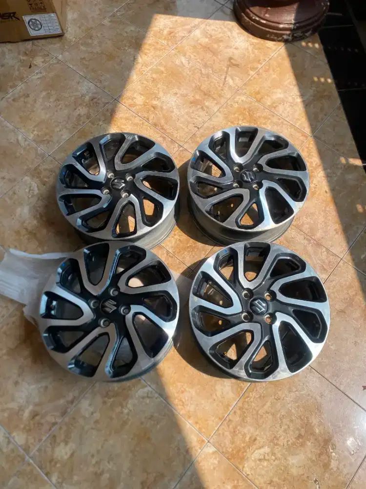 velg OEM original Innova reborn facelift 2026
