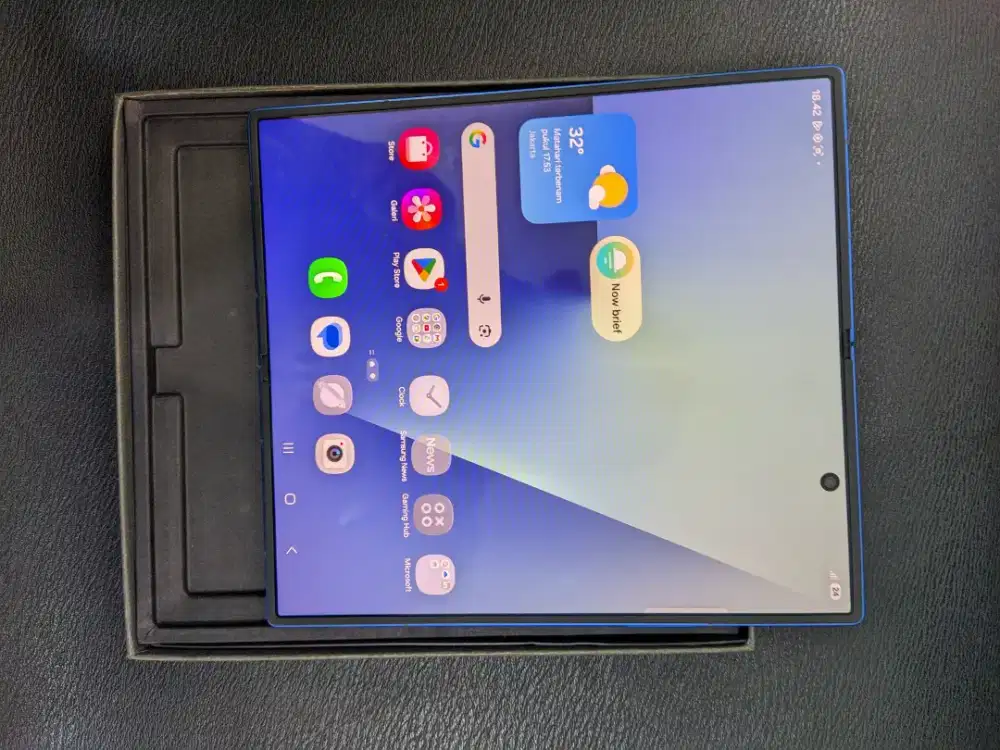 Samsung galaxy z fold 7 512gb masih garansi sampe april 2027