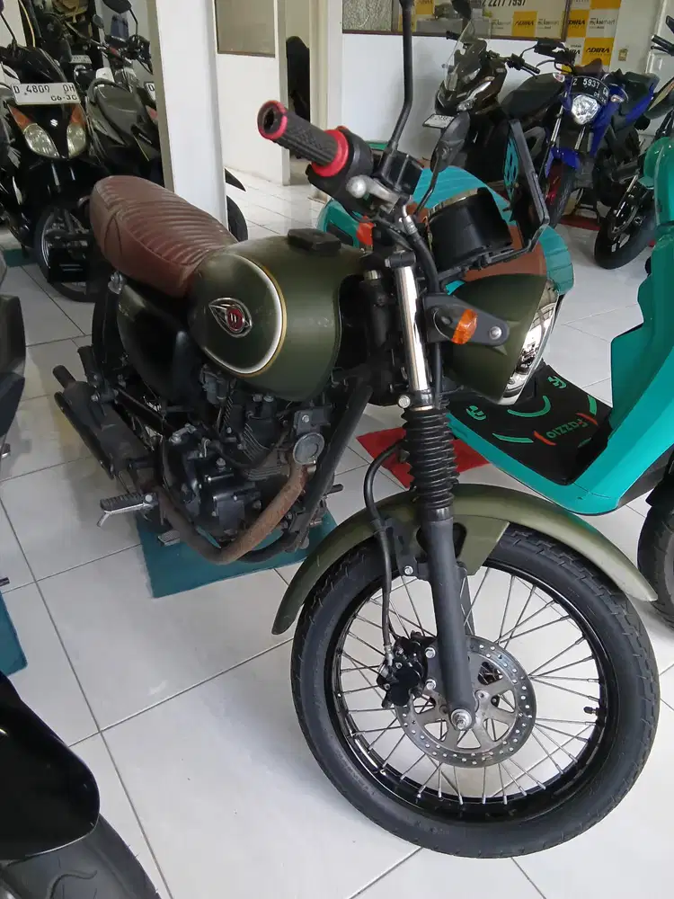 Kawasaki W175 SE Tahun 2019