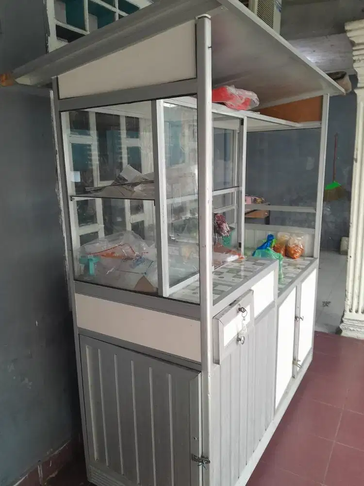 Etalase makanan