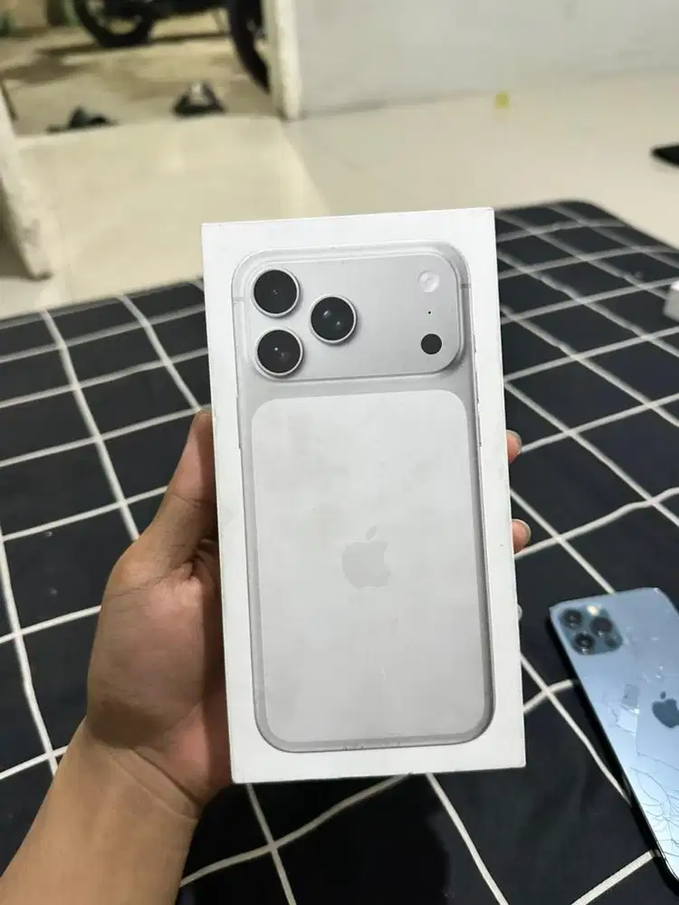 iphone 17 promax segel ibox