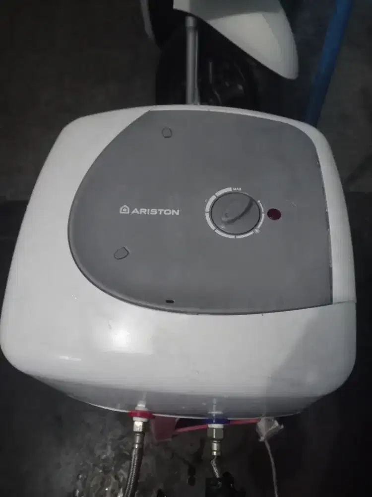 Water Heater ARISTON 15 Lt