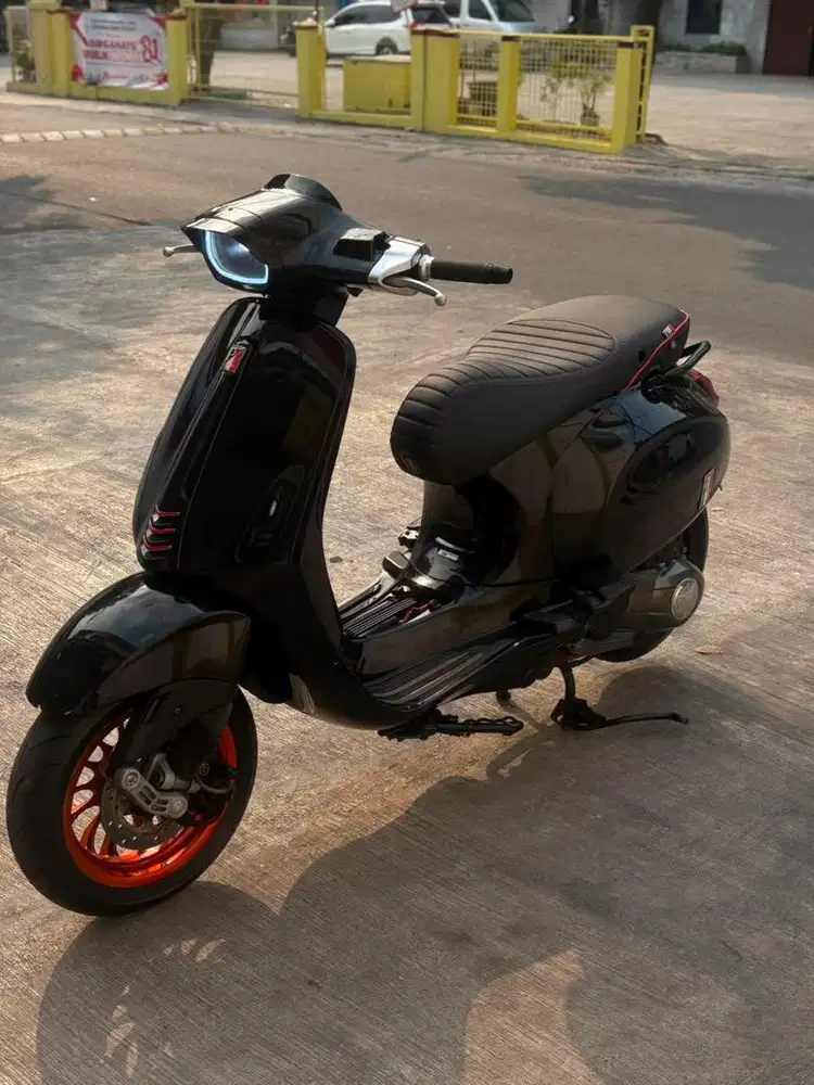 PIAGIO VESPA SPRINT 150 3VIE TAHUN 2014
