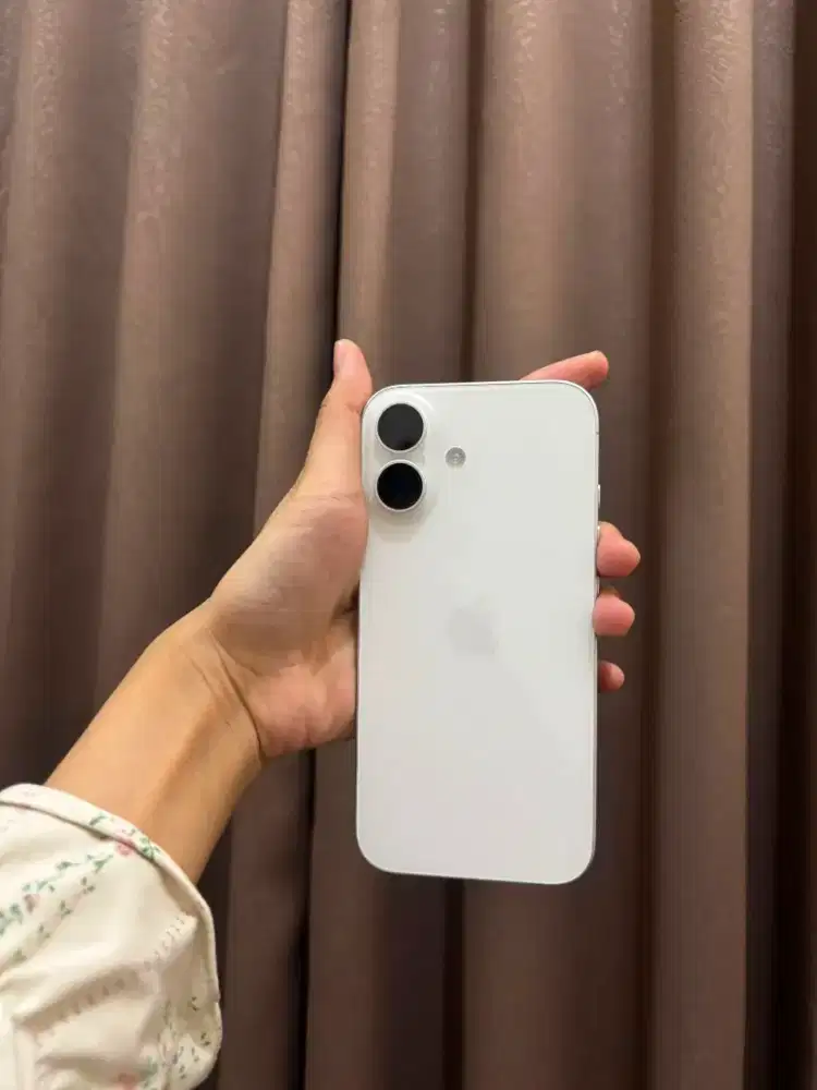 iPhone 16 basic 128gb white iBox