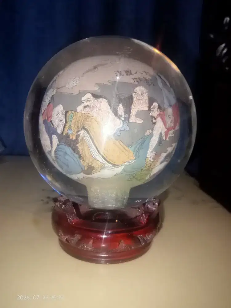 Antik Crystal Ball Reverse Hand Painted Chinese
