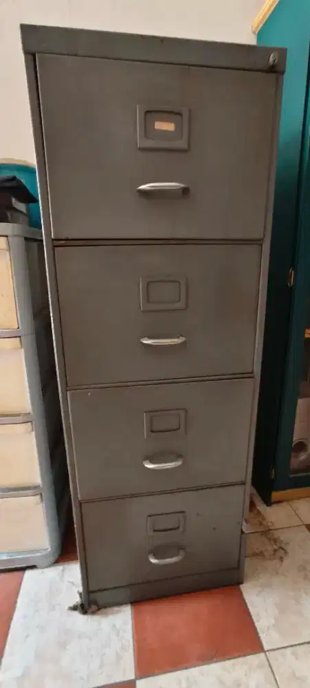 Dijual Filling Cabinet 4 Laci + Printer HP
