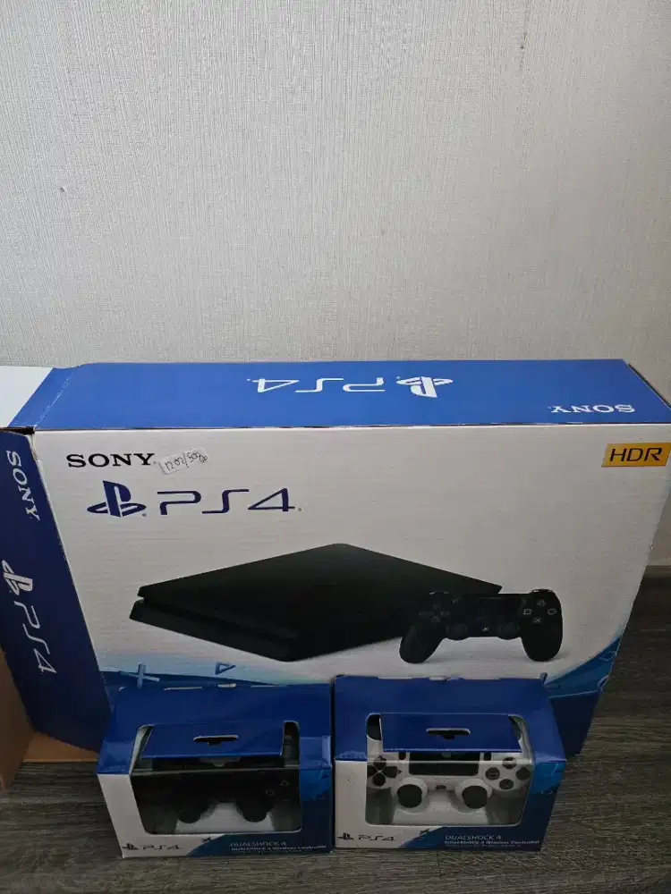 PS4 Slim 500GB Komplit