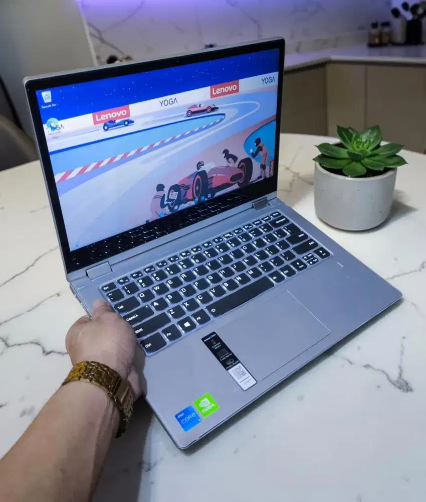 Lenovo IP Yoga Core i5 Ram 8/256gb Ssd Dual Vga Touchscreen Siap Pakai
