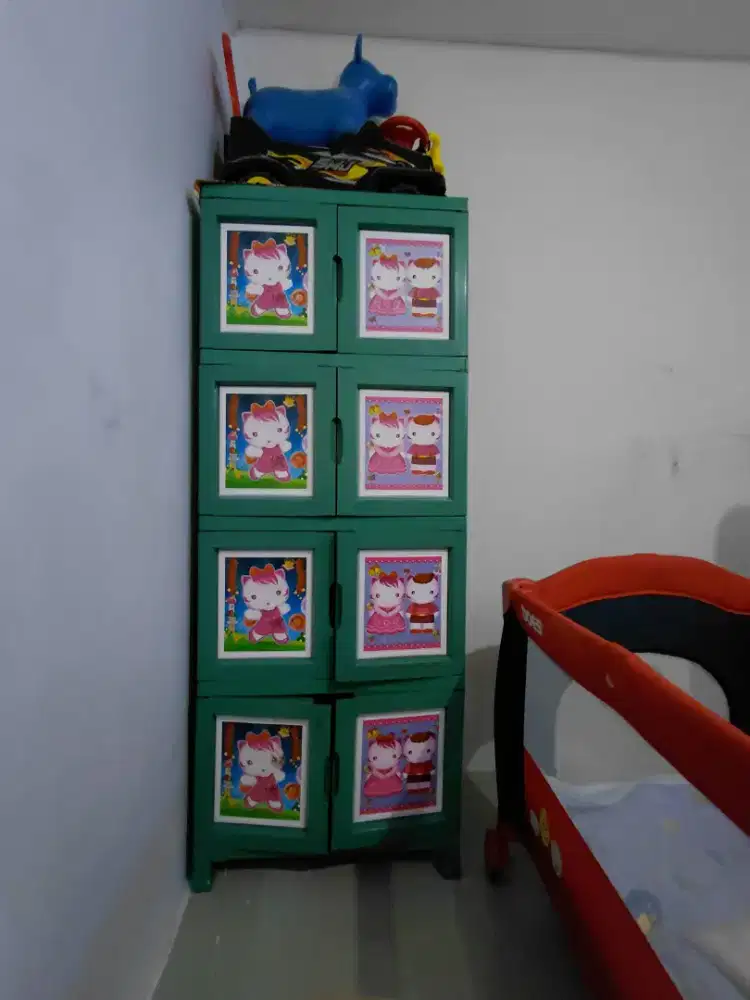 Lemari plastik 4 susun