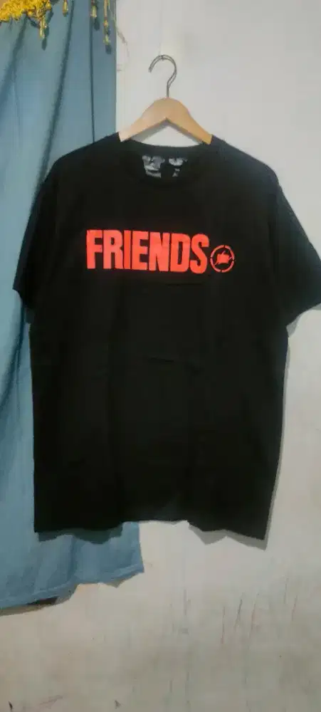 T'shirt Vlone x Friends