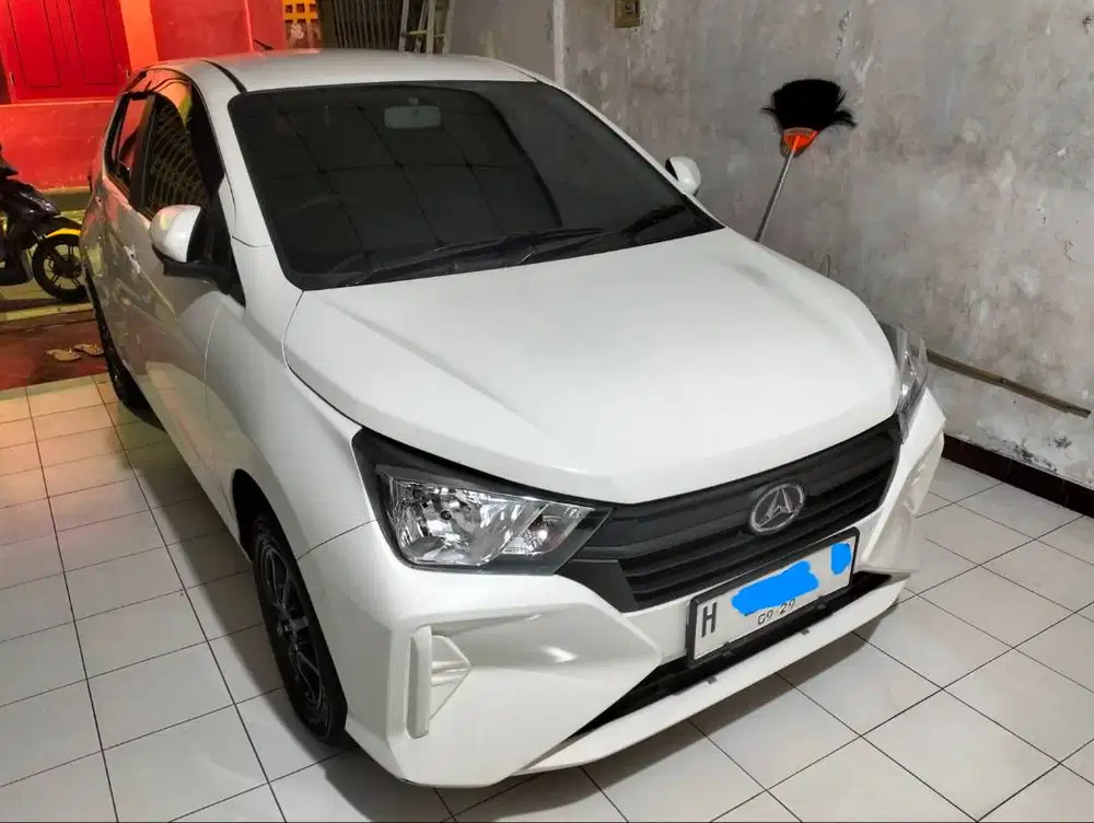 Dijual AYLA X 1000cc MT Putih NIK 2024 kondisi ISTIMEWA