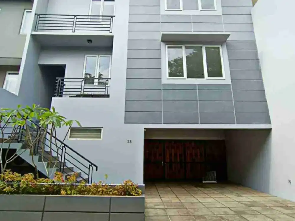 Rumah Modern Siap Huni Dalam Town House di Lebak Bulus
