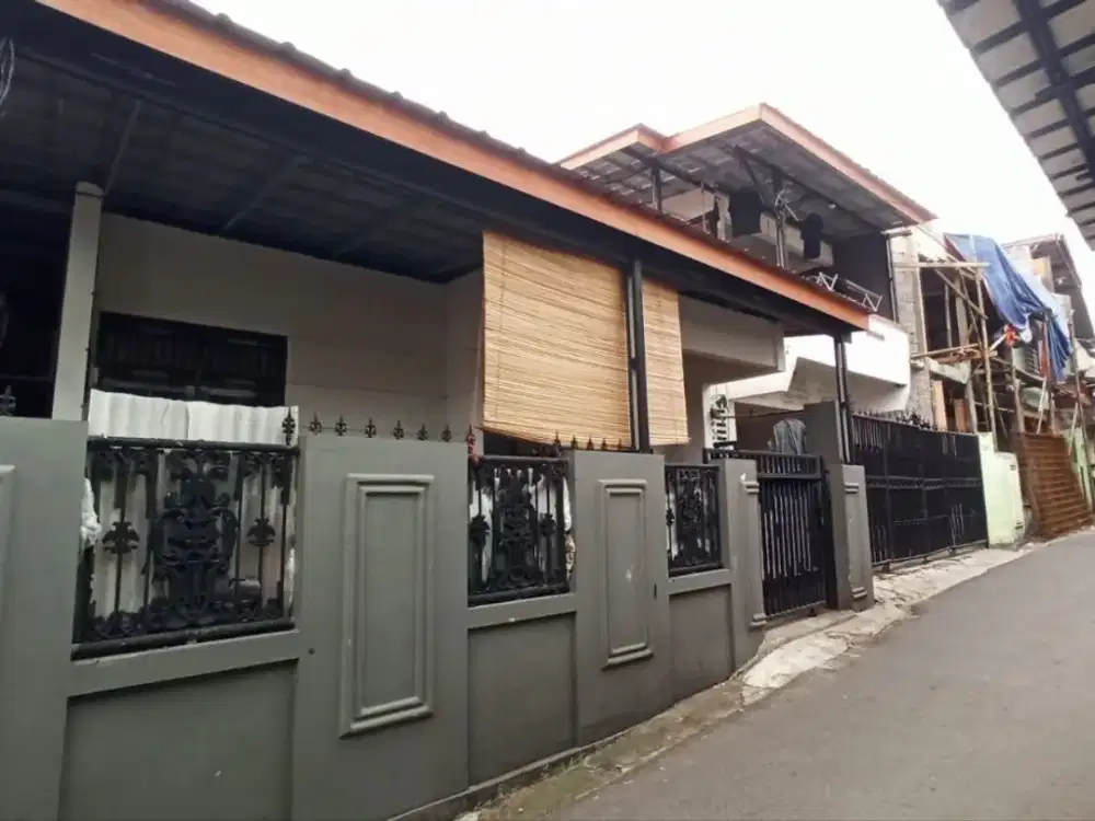JK522.Rumah Tinggal & 8 Kamar Kost Batu Ampar Kramat jati jakarta Timur