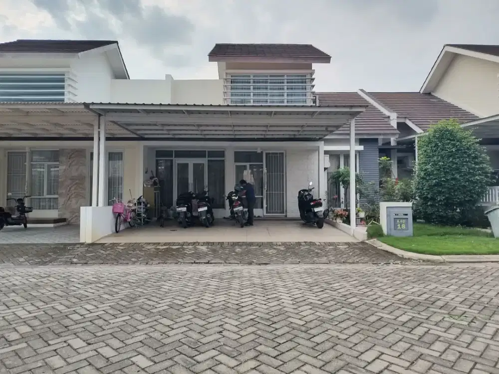 Dijual: Rumah Cantik Bertingkat, Dalam Cluster Mewah: Citra Garden Panam