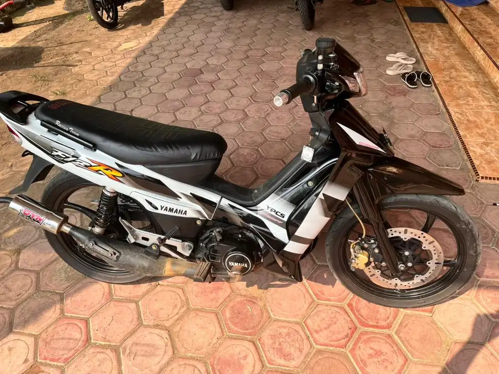 Bahan Touringmu Boss Fiz R hitam dokumen lengkap