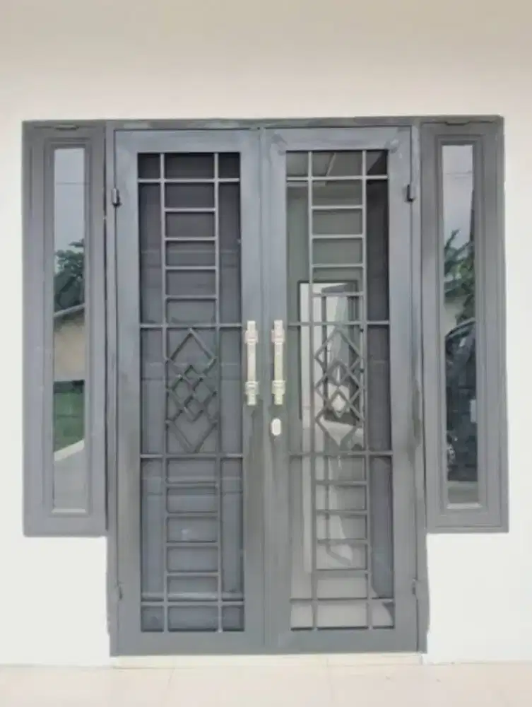 Pintu dobel kasa nyamuk
