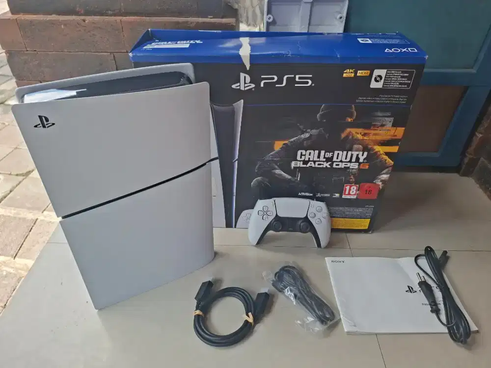 PS5 SLIM 1TB DIGITAL LIKE NEW BONUS GAME DIGITAL