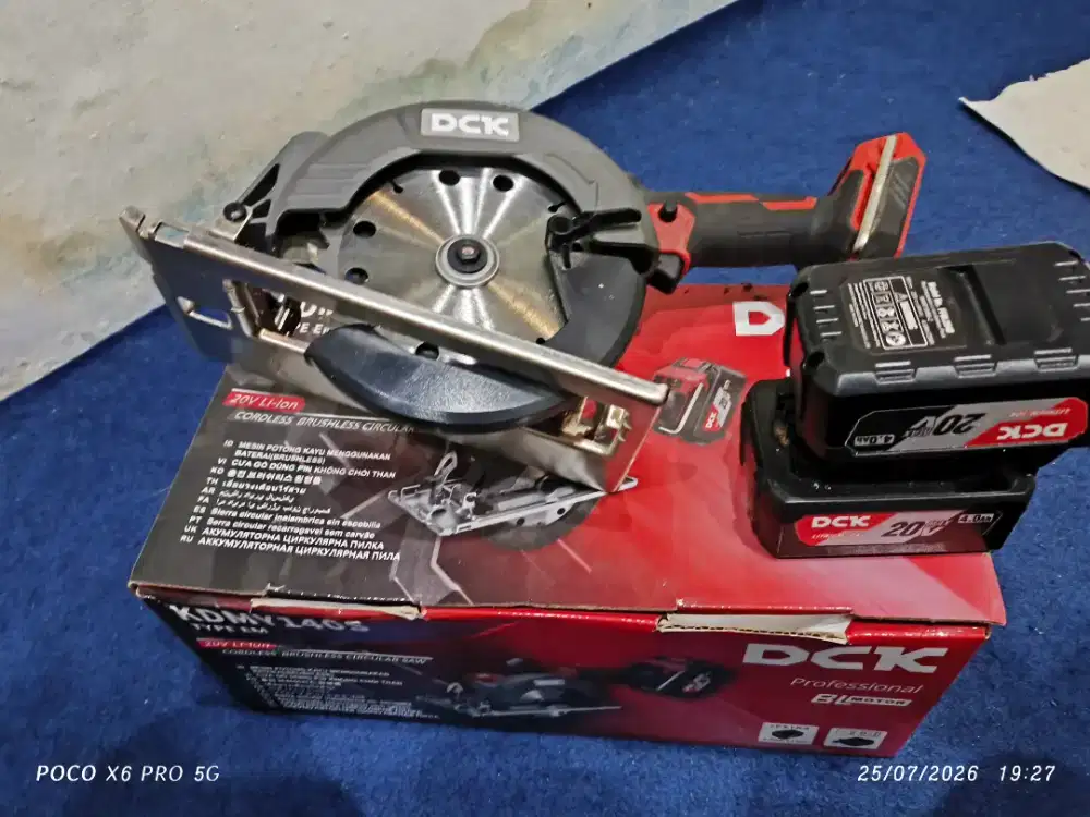 Circural saw/ mesin potong dck