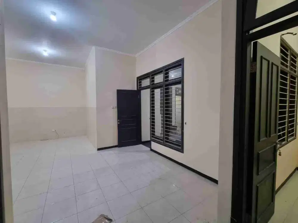 DIJUAL RUMAH TERAWAT DEKAT TOL TAMBAK SUMUR