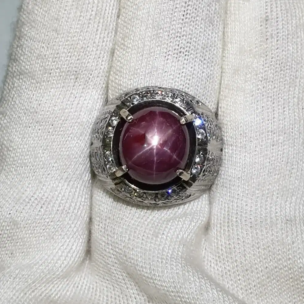 Natural star ruby 13.04 crt