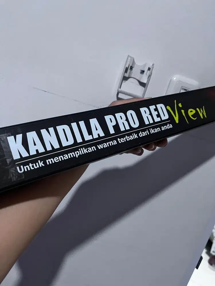 Lampu aquarium ikan hias