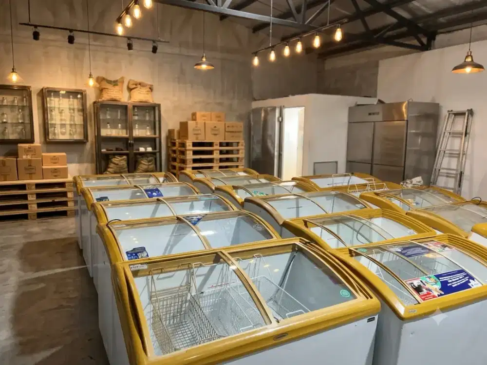 Frezer display kaca / sleding kaca kapasitas 330 liter