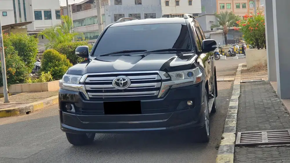 Toyota land cruiser lc vx200 awd bensin 2008 upgrade model 2018