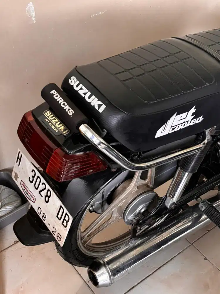 SUZUKI RC 80 TAHUN 1986
