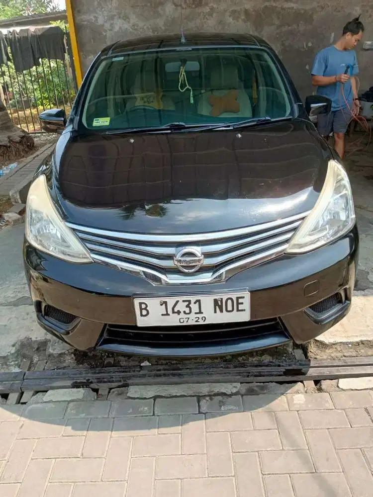 Nissan Grand livina 2014 Bensin