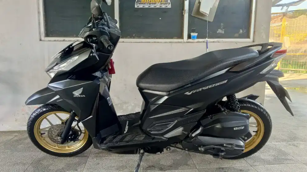 Motor Vario 150 Tangan Pertama AB